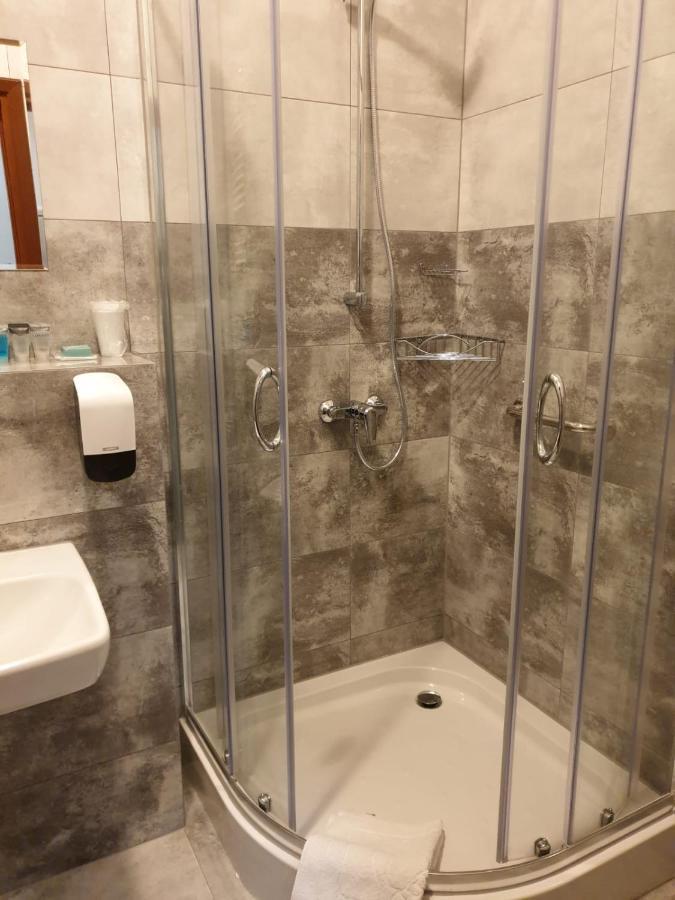 Hotel Mikorzyn Ślesin المظهر الخارجي الصورة