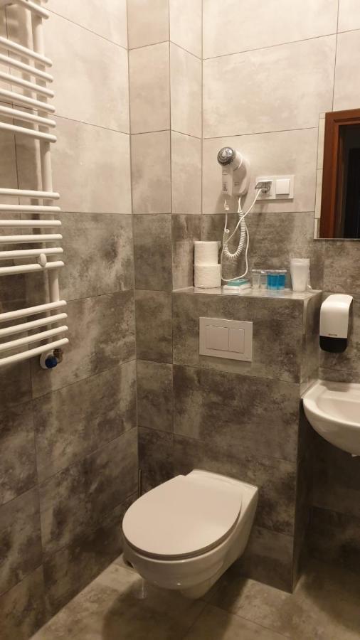 Hotel Mikorzyn Ślesin المظهر الخارجي الصورة