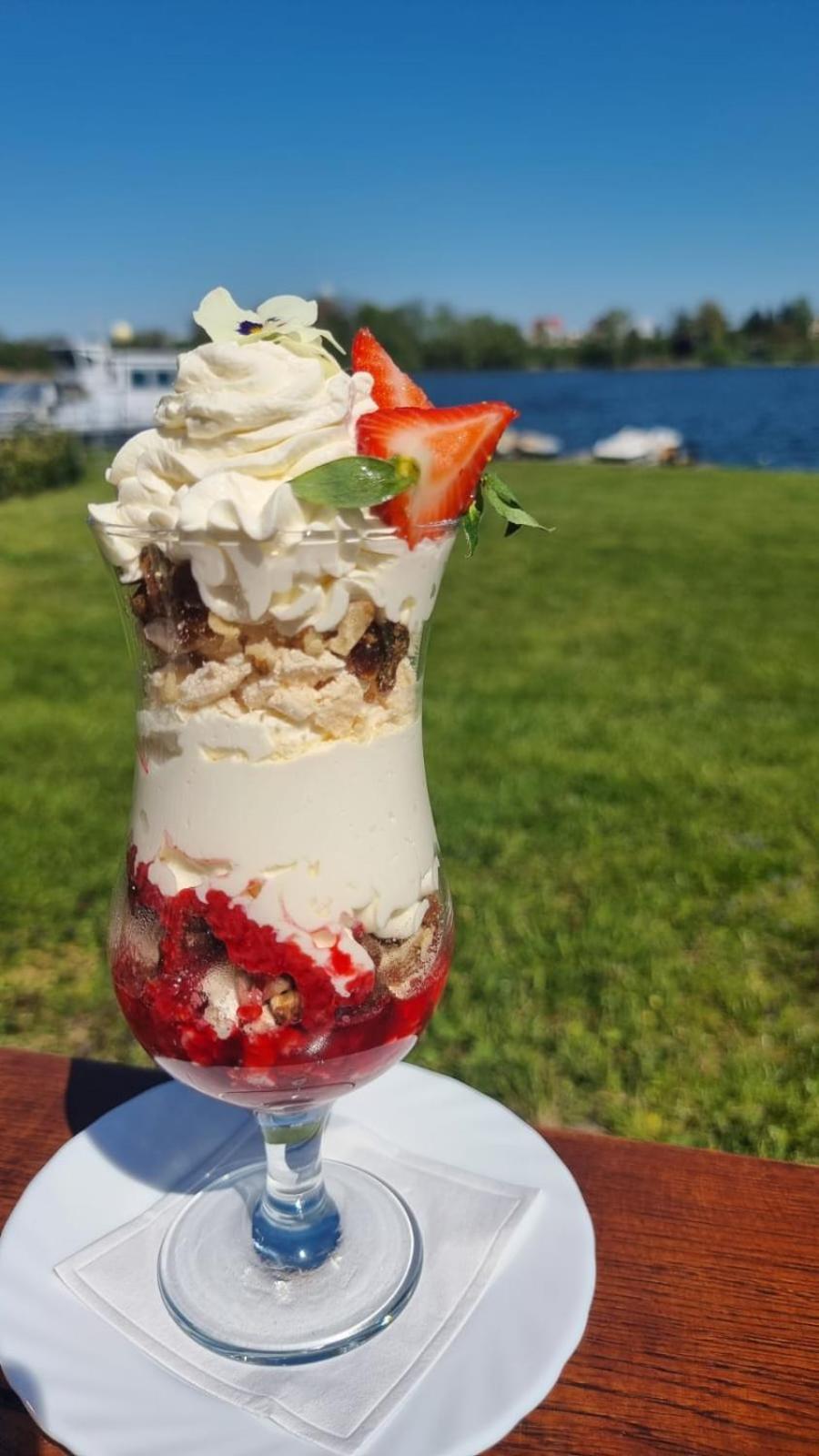 Hotel Mikorzyn Ślesin المظهر الخارجي الصورة