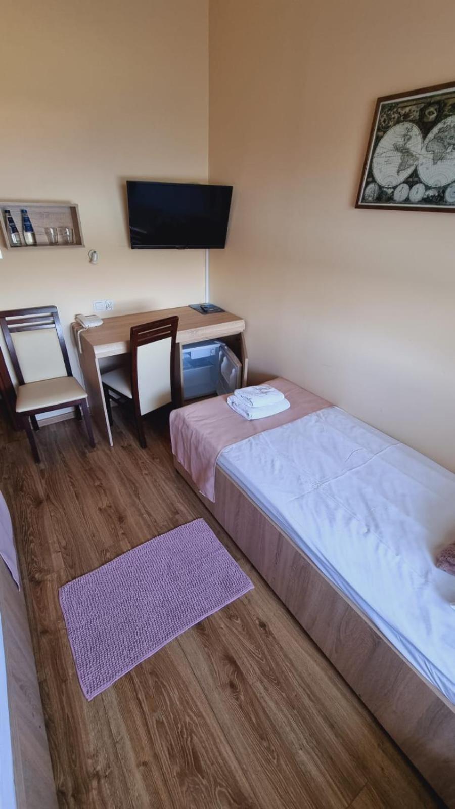Hotel Mikorzyn Ślesin المظهر الخارجي الصورة