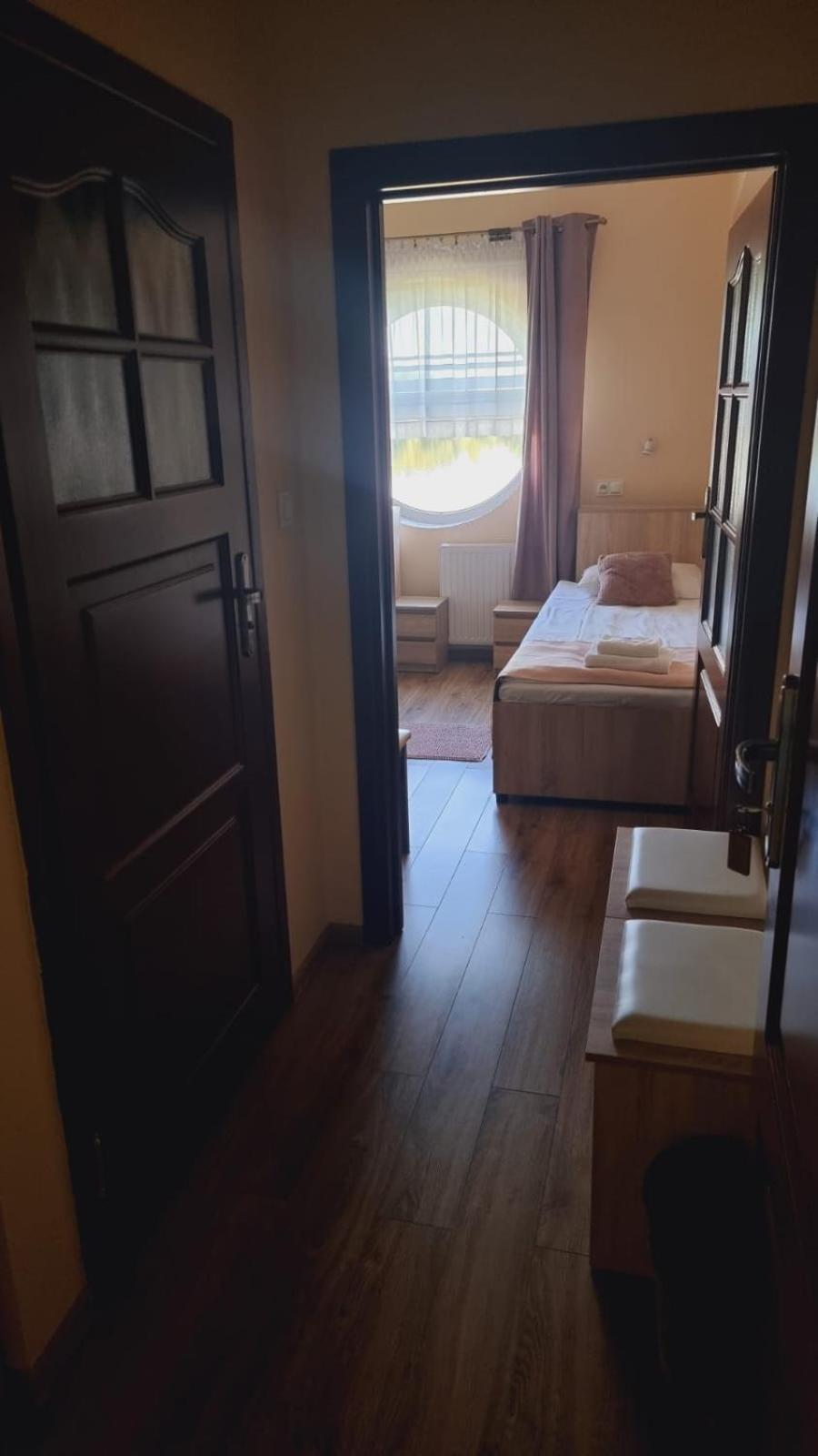 Hotel Mikorzyn Ślesin المظهر الخارجي الصورة