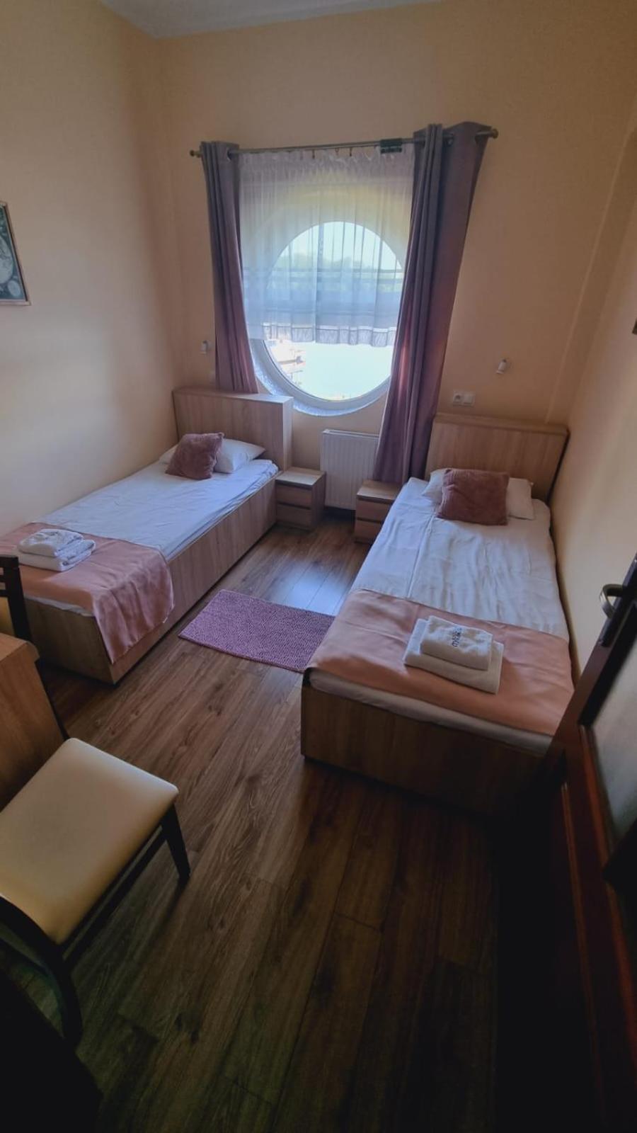 Hotel Mikorzyn Ślesin المظهر الخارجي الصورة